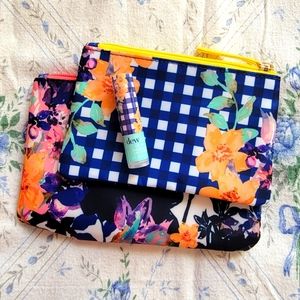💰🌟 3 for $13 NWOT Set of 2 Avon Bags and Lipbalm